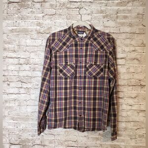 Patagonia men’s Common Thread Organic cotton plaid button down shirt